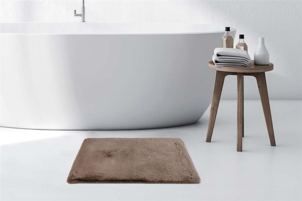 8d3vc-65-100-badematte-rabbit-200-dunkelbeige-65cm-x-100cm-ambiente-201.jpg