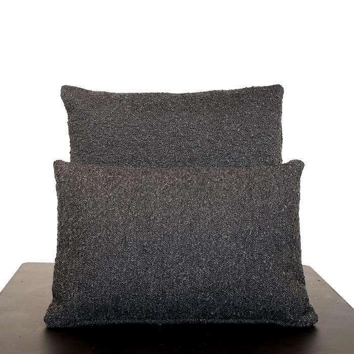 kussen-riva-zwart-30x50-2.jpg